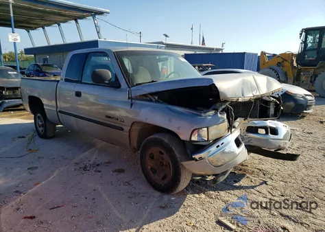 2001 Dodge Ram 1500 z USA, uszkodzony, nr VIN 3B7HC13ZX1G173791